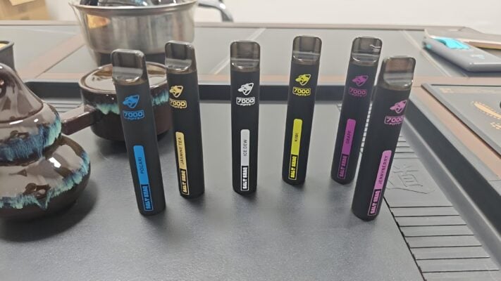 SALT SHAQ 鯊克7000口拋棄式煙桿｜持久續航・經典口感-1